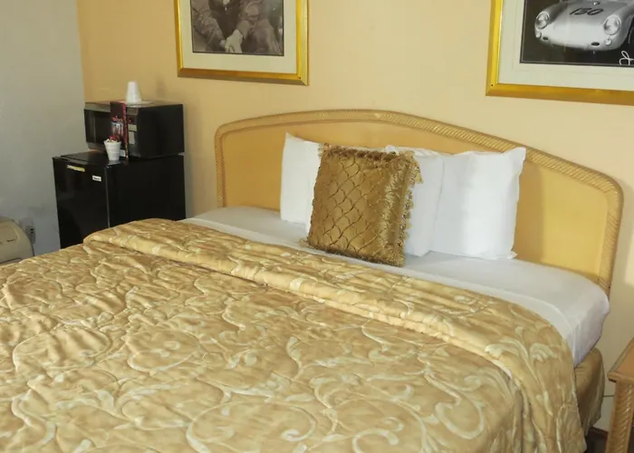 El Trovatore Motel 2*